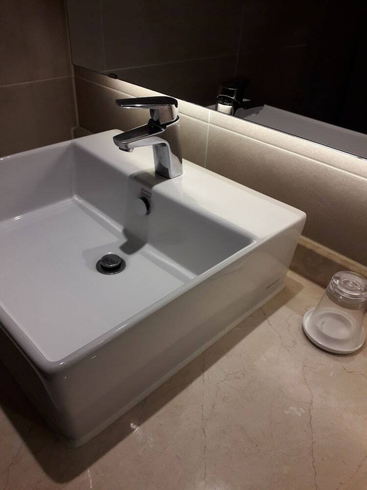 J Square Hotel