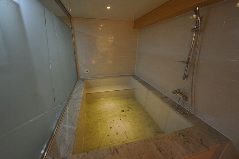 Hotel The Grang Nampo (fromerly Ytt)