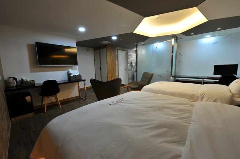 Hotel The Grang Nampo (fromerly Ytt)