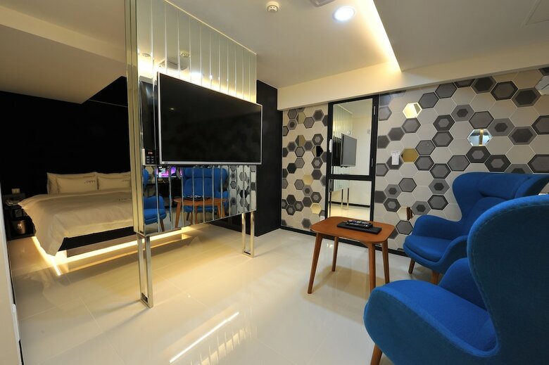 Hotel The Grang Nampo (fromerly Ytt)