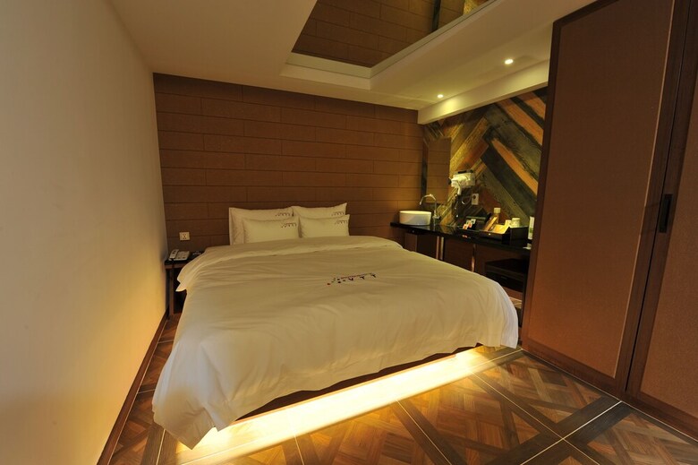 Hotel The Grang Nampo (fromerly Ytt)