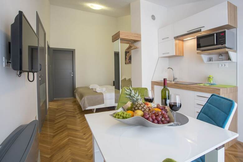 Adrion Aparthotel