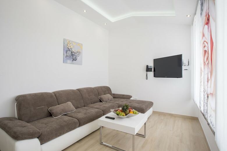 Adrion Aparthotel