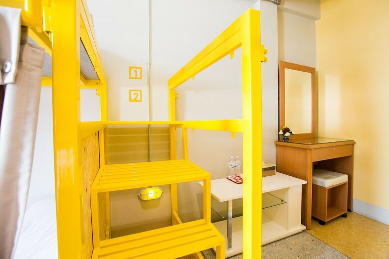 Hostal Cubic Bangkok Hostel