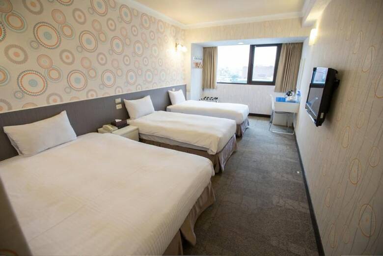 Sunny Hotel