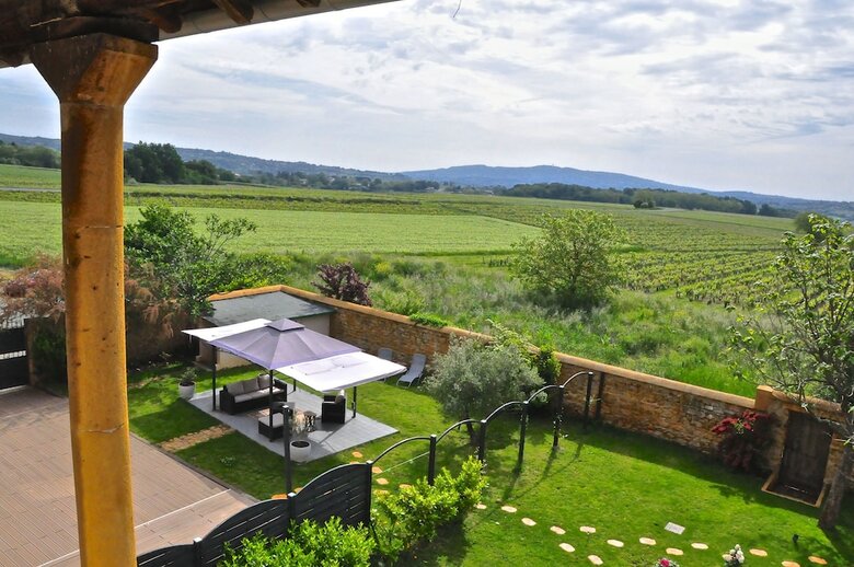 Bed & Breakfast Le Clos Du Cher En Beaujolais