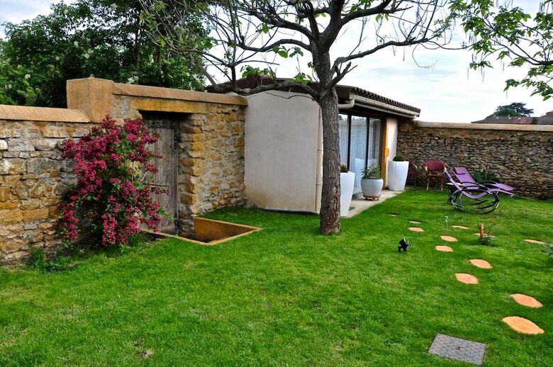 Bed & Breakfast Le Clos Du Cher En Beaujolais