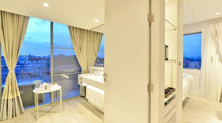Hotel Riva Arun Bangkok