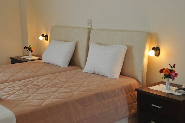 Hotel Finiki Plaza