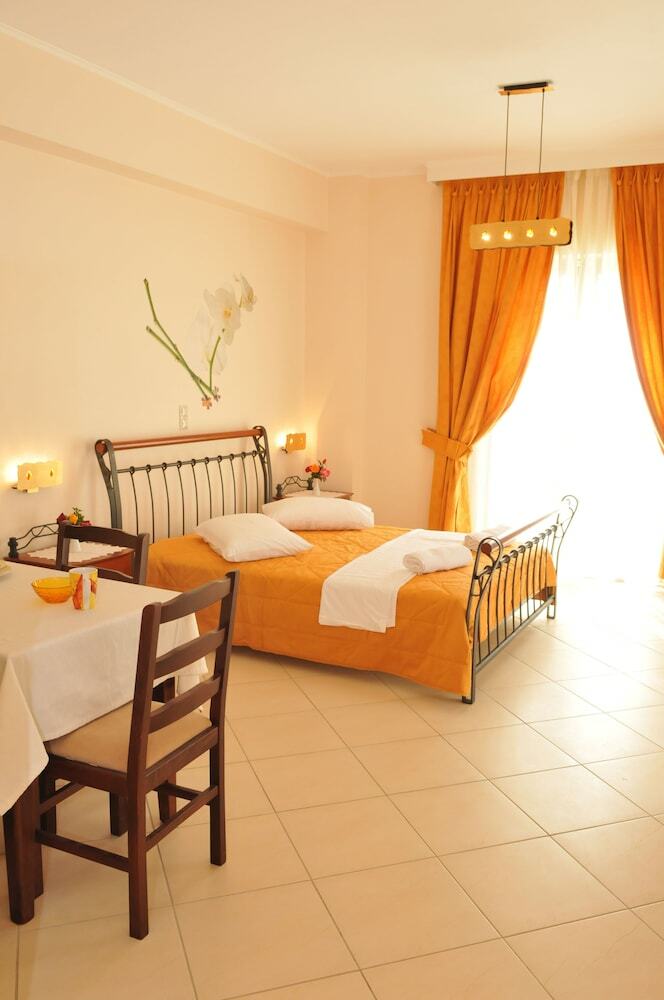 Hotel Finiki Plaza