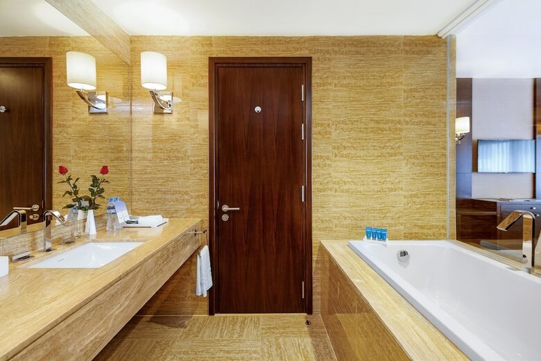 Wyndham Legend Halong Hotel