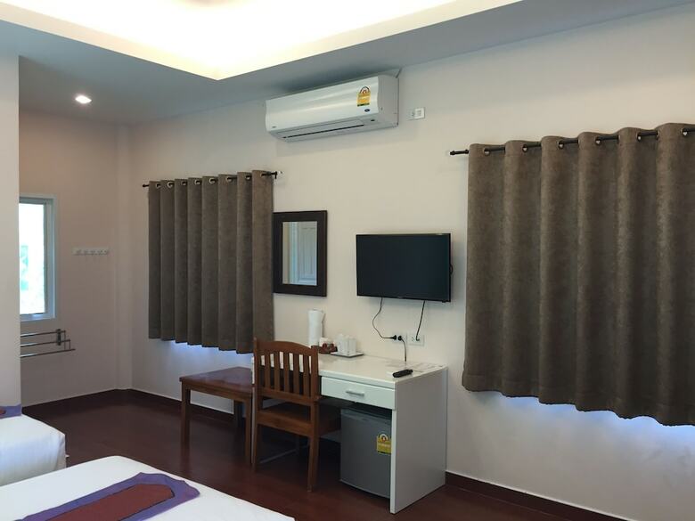 Hotel Baan Ing Khao Resort