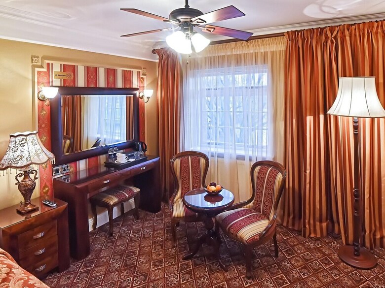 Hotel Riverside Inn