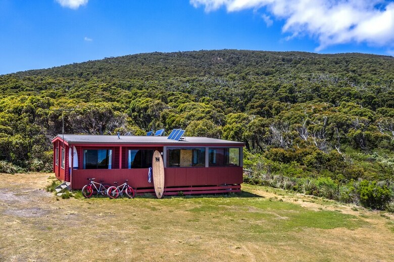 Cloudy Bay Cabin