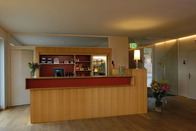 Hostal Youth Hostel Valbella