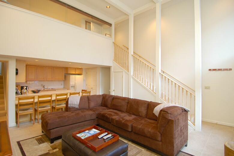 Fifth Avenue Condominiums By Frias