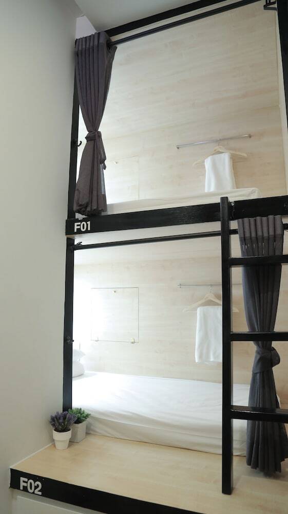 Hostal Lamurr Sukhumvit 41