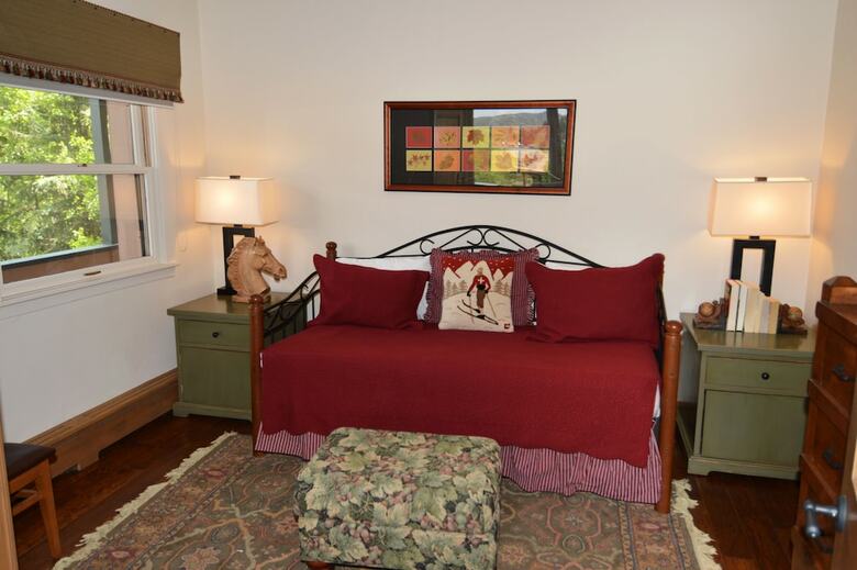 Durant Condominiums By Frias