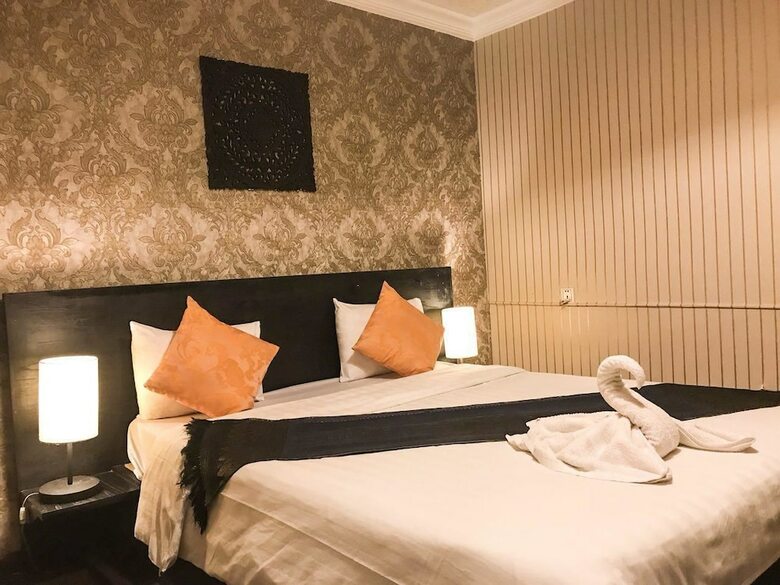 River Star Hotel
