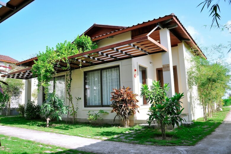 Hotel Bao Ninh Beach Resort