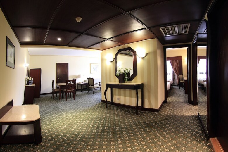 Hotel Pyramisa Downtown Residence