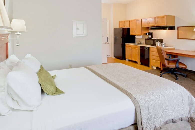 Aparthotel Candlewood Suites Medford