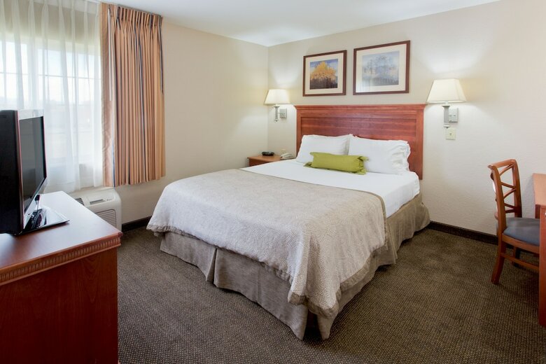 Aparthotel Candlewood Suites Medford