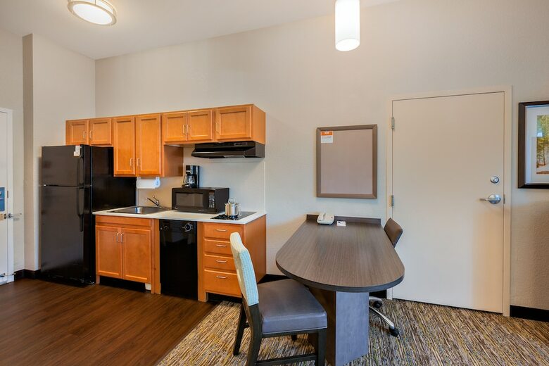 Aparthotel Candlewood Suites Medford