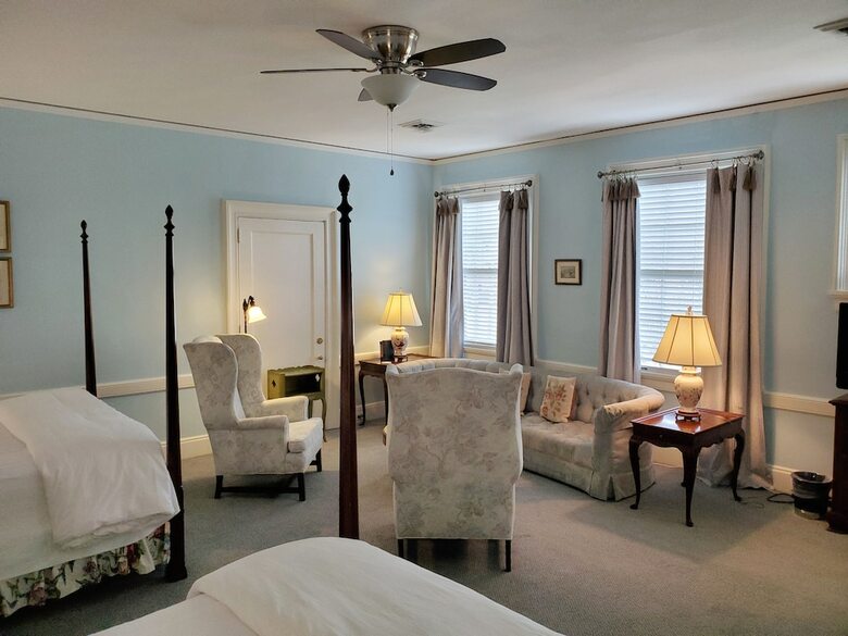 Bed & Breakfast Morehead Inn