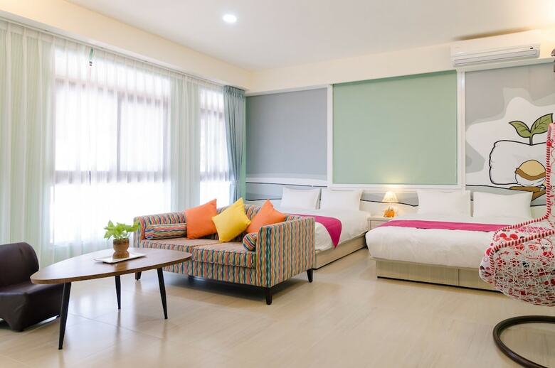 Bed & Breakfast Rainbow House