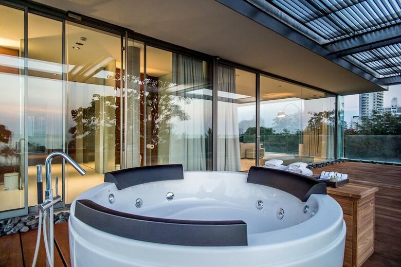 Sunsky Villa Huahin