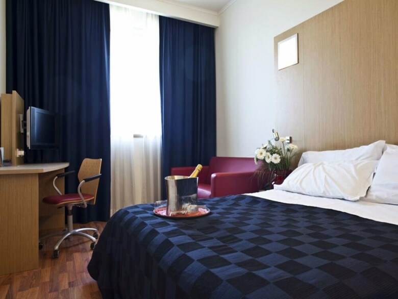 Hotel Ramada Encore By Wyndham Bologna