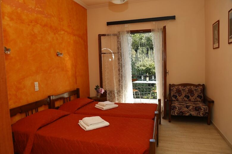 Aparthotel Aristides Studios