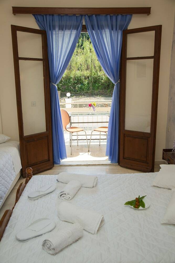 Aparthotel Aristides Studios