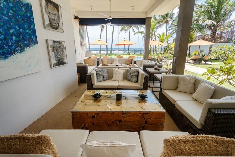 Hotel Kk Beach