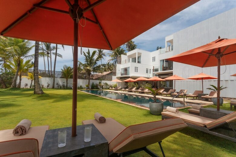 Hotel Kk Beach