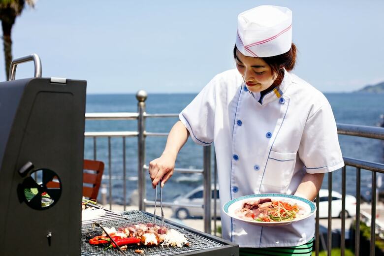 Mega Resort
