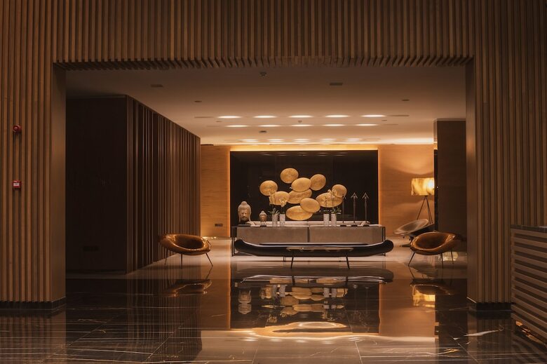 Mist Hotel And Spa By Warwick