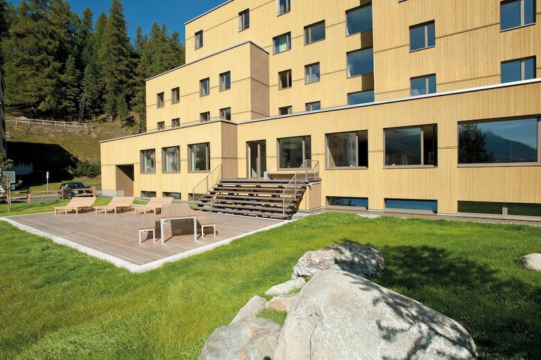 Hostal Youth Hostel St. Moritz