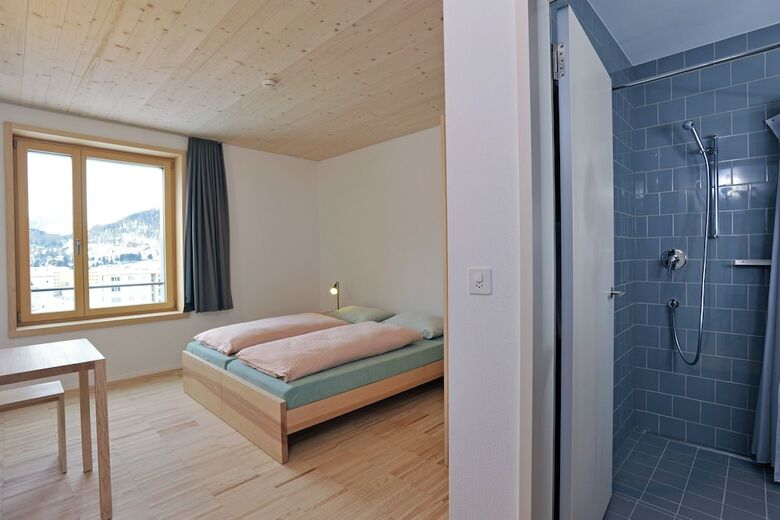 Hostal Youth Hostel St. Moritz