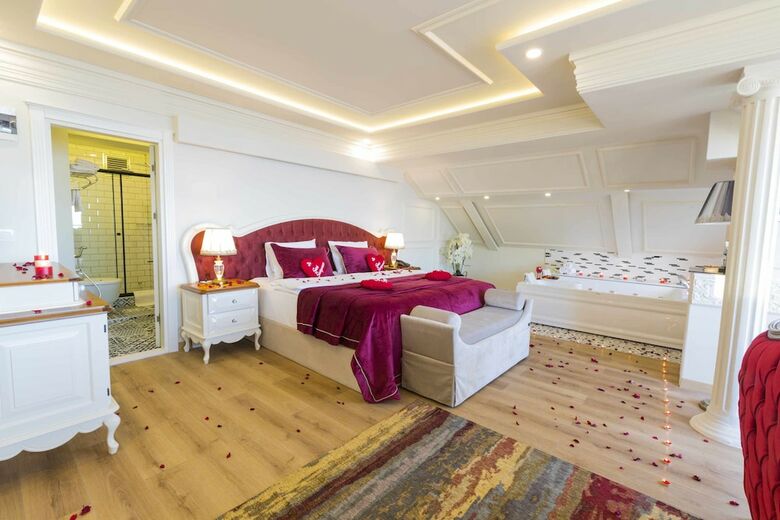 Andalouse Elegante Suite Hotel