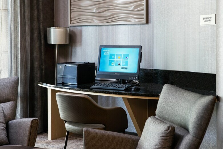 Hotel Springhill Suites By Marriott Bakersfield