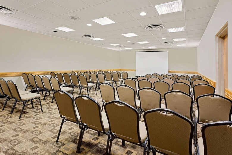 Hotel Ramada By Wyndham Marquette
