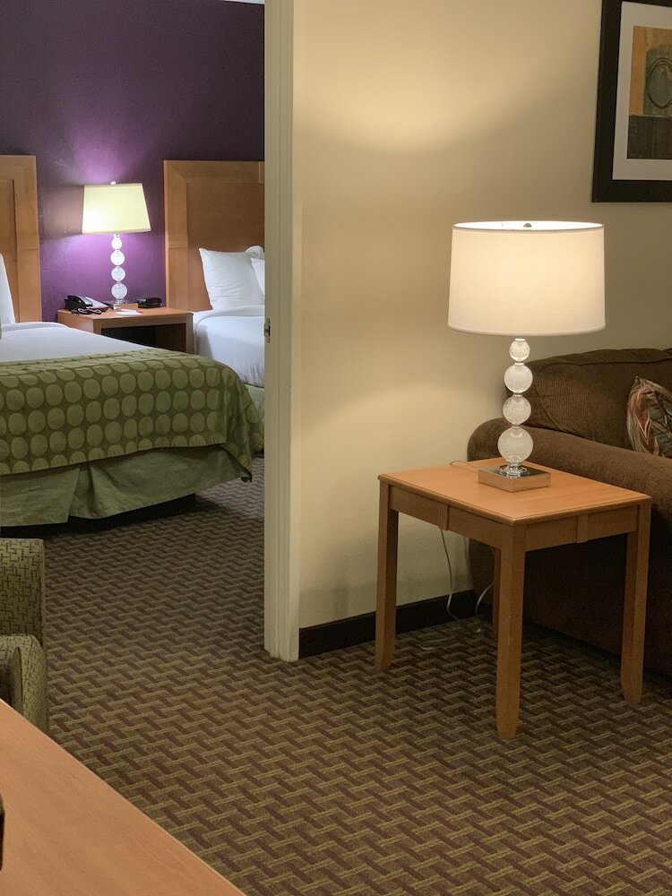 Hotel Ramada By Wyndham Marquette