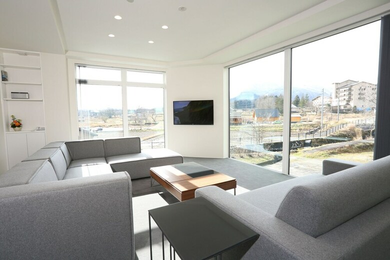 Bluebird Apartments