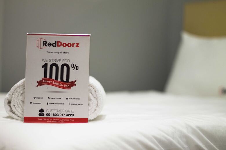 Hotel Reddoorz @ Mataram Kuta 2