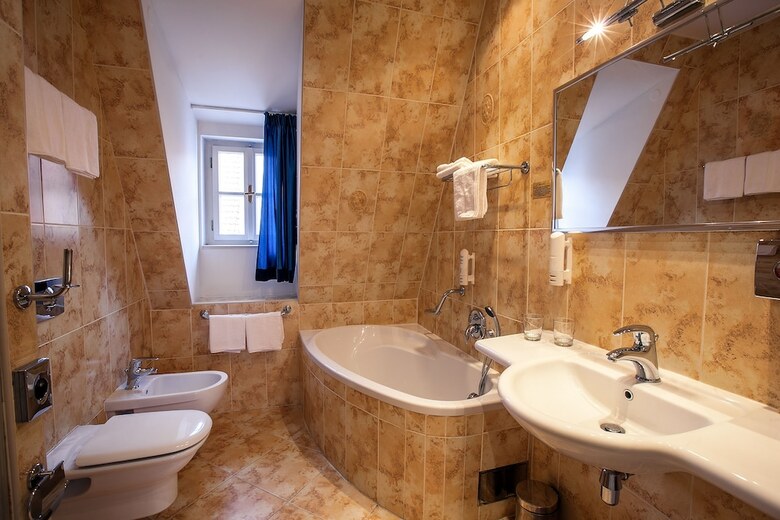 Hotel Tyn Yard Residence