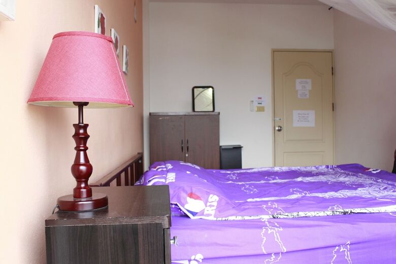Hostal Cm City Hostel