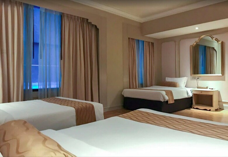 The Emerald Hotel
