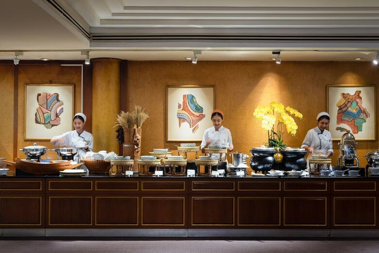 The Emerald Hotel